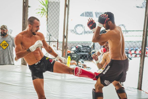 Mastering victory: the definitive handbook for choosing elite protective gear in competitive skateboarding